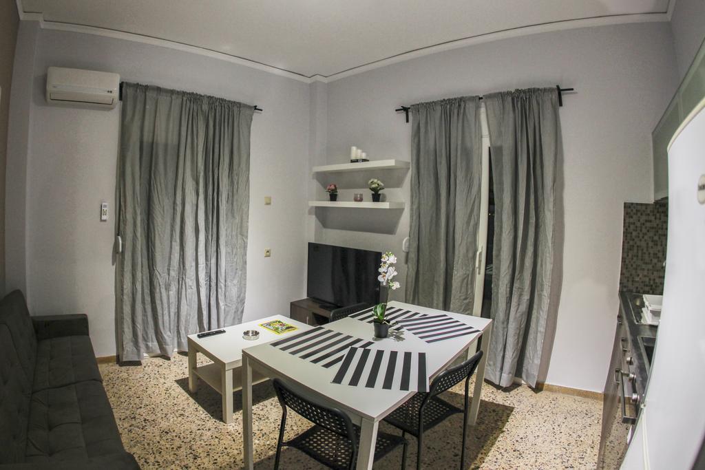 Lak Alepochori Homes *